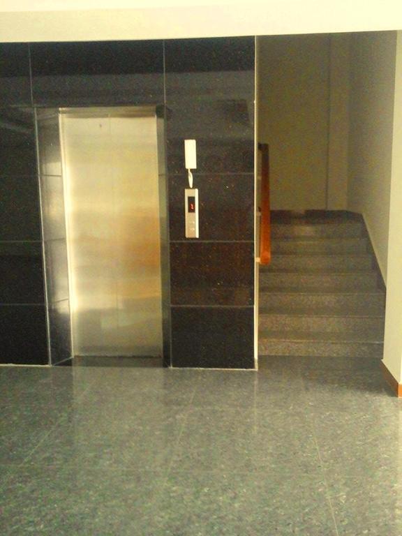 Tan Tower Hotel Пномпень Екстер'єр фото